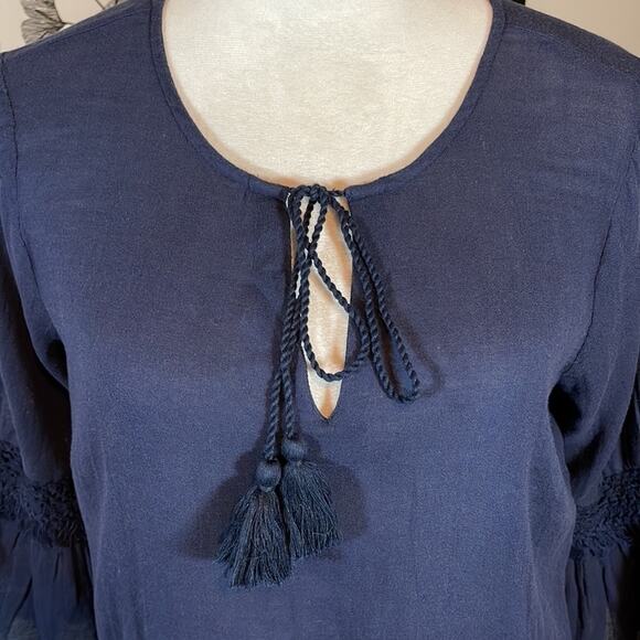 NWT a.n.a. Williamsburg navy tunic blouse - Picture 4 of 10